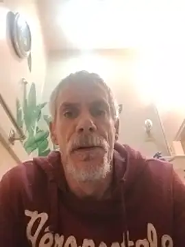 Biknight online show from December 2025 04:55:02 PM