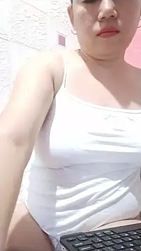Snapshot of urwildest_dreams chatting on May 2026 04:10:01 AM urwildest dreams online show from May 2026 04:10:01 AM