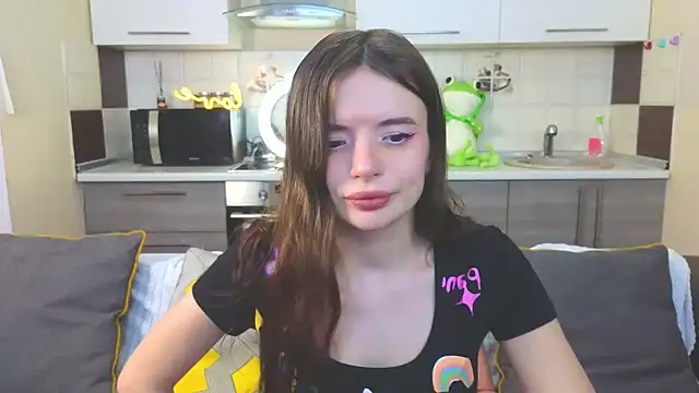 Snapshot of Naughty_Alice chatting on February 2025 12:17:01 PM Naughty Alice online show from February 2025 12:17:01 PM