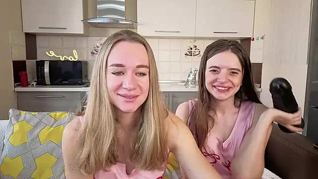 Snapshot of Naughty_Alice chatting on September 2025 06:15:02 AM Naughty Alice online show from September 2025 06:15:02 AM
