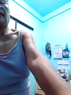 sexylizzy4u online show from February 2026 02:16:02 PM