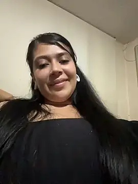 Snapshot of emilyjohanson chatting on May 2026 06:41:01 AM emilyjohanson online show from May 2026 06:41:01 AM