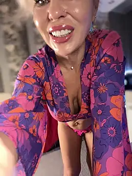 Snapshot of Hotnessi chatting on January 2025 02:49:01 PM Hotnessi online show from January 2025 02:49:01 PM