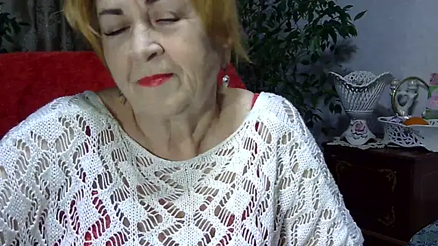 Snapshot of Emma52610 chatting on December 2024 05:35:02 PM Emma52610 online show from December 2024 05:35:02 PM