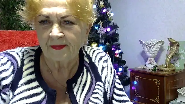 Snapshot of Emma52610 chatting on January 2025 05:39:02 PM Emma52610 online show from January 2025 05:39:02 PM