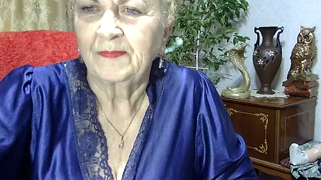 Snapshot of Emma52610 chatting on January 2025 12:18:01 PM Emma52610 online show from January 2025 12:18:01 PM