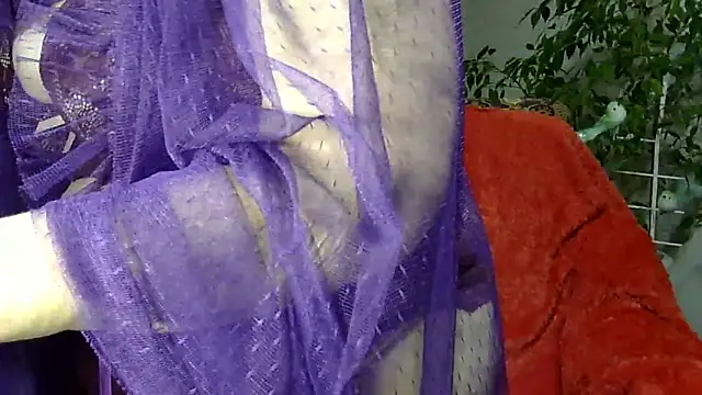 Snapshot of Emma52610 chatting on February 2025 05:48:01 PM Emma52610 online show from February 2025 05:48:01 PM