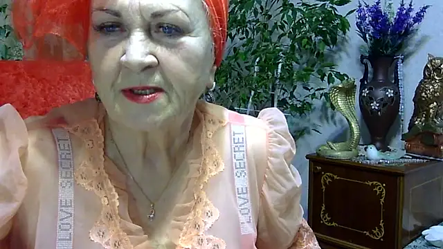 Snapshot of Emma52610 chatting on March 2025 06:05:02 PM Emma52610 online show from March 2025 06:05:02 PM