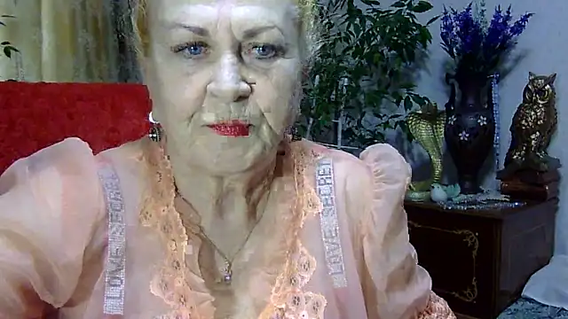 Snapshot of Emma52610 chatting on March 2025 12:17:01 PM Emma52610 online show from March 2025 12:17:01 PM