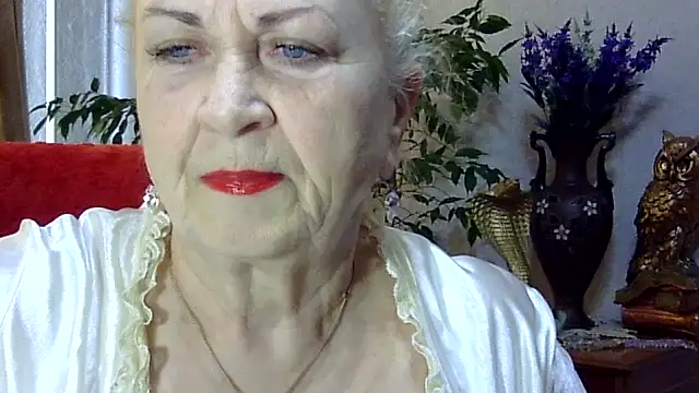 Snapshot of Emma52610 chatting on March 2025 06:41:02 AM Emma52610 online show from March 2025 06:41:02 AM