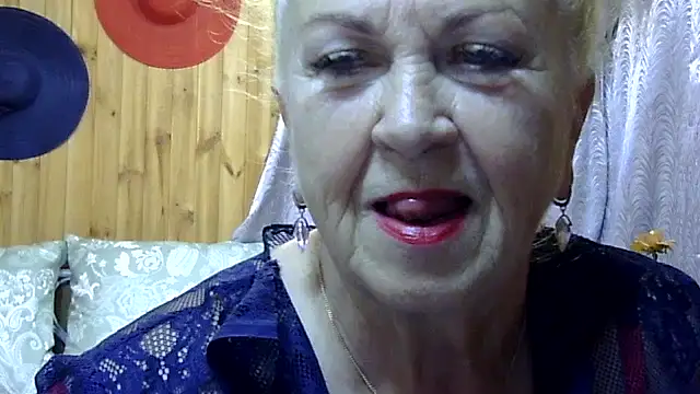 Snapshot of Emma52610 chatting on October 2025 05:58:02 AM Emma52610 online show from October 2025 05:58:02 AM