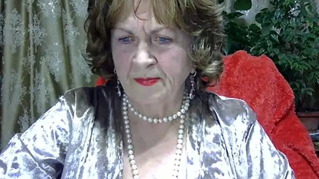 Emma52610 online show from March 2026 06:37:01 PM