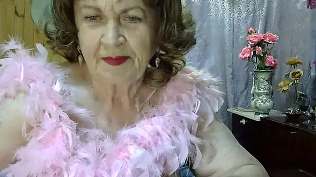Emma52610 online show from June 2026 05:55:02 PM