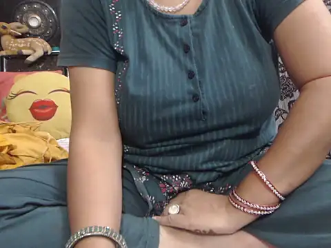 Snapshot of prettyindiandoll chatting on October 2025 07:08:02 AM prettyindiandoll online show from October 2025 07:08:02 AM