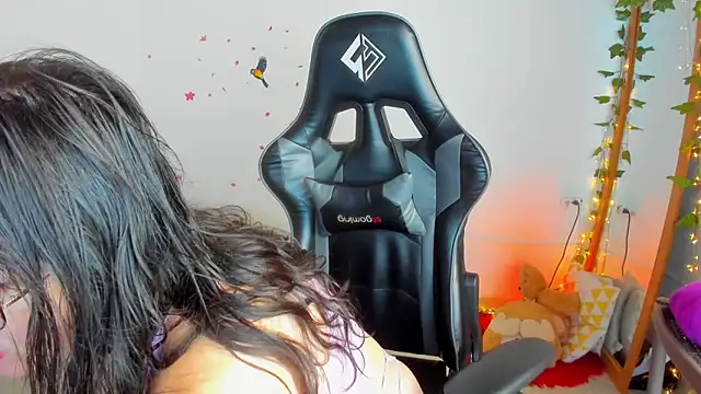 Susan Foxx online show from February 2026 05:43:02 PM