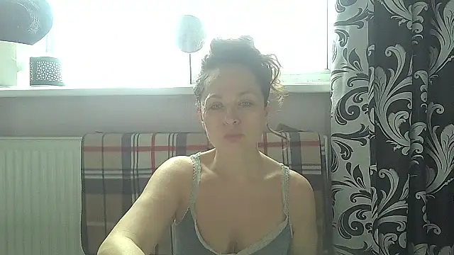 Snapshot of LindaStarS chatting on May 2026 11:05:01 AM LindaStarS online show from May 2026 11:05:01 AM