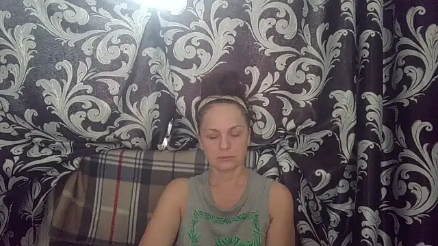 Snapshot of LindaStarS chatting on June 2026 05:13:02 AM LindaStarS online show from June 2026 05:13:02 AM