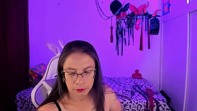 dungeongirls online show from November 2025 09:28:01 PM