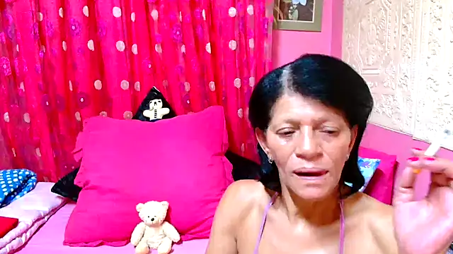 Snapshot of SLUTTYROXY chatting on January 2025 06:56:02 PM SLUTTYROXY online show from January 2025 06:56:02 PM