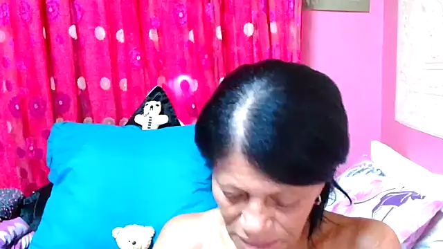 Snapshot of SLUTTYROXY chatting on January 2025 10:12:02 AM SLUTTYROXY online show from January 2025 10:12:02 AM