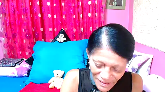 Snapshot of SLUTTYROXY chatting on January 2025 03:22:02 AM SLUTTYROXY online show from January 2025 03:22:02 AM