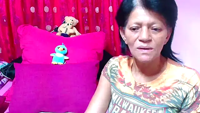 Snapshot of SLUTTYROXY chatting on October 2025 06:50:02 PM SLUTTYROXY online show from October 2025 06:50:02 PM