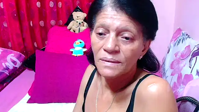 Snapshot of SLUTTYROXY chatting on October 2025 05:39:02 AM SLUTTYROXY online show from October 2025 05:39:02 AM