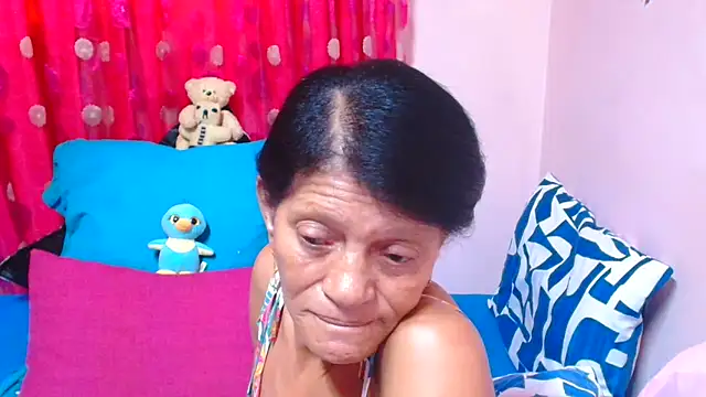 SLUTTYROXY online show from April 2026 06:16:02 AM