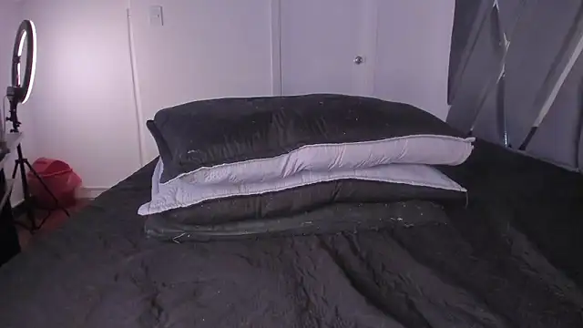 moonsweet1 online show from April 2026 08:57:02 PM