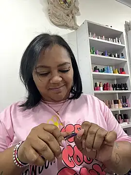 yanza2002 online show from October 2025 11:00:02 PM