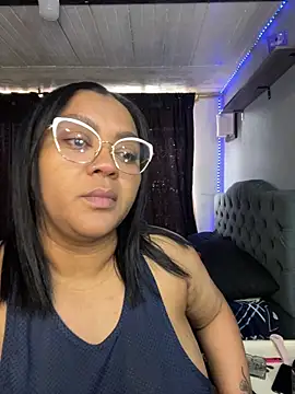 yanza2002 online show from February 2026 06:44:02 PM