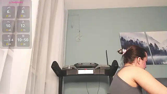 MilaniaCute online show from February 2026 04:03:02 PM