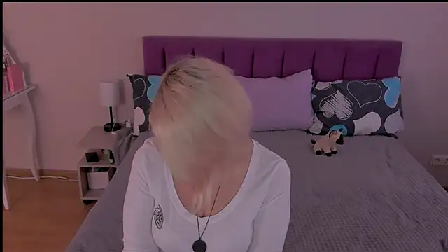 sabrinamacmarren online show from February 2025 12:29:02 PM