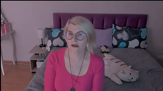 sabrinamacmarren online show from February 2025 06:56:02 PM