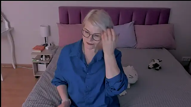 sabrinamacmarren online show from March 2025 04:18:01 PM