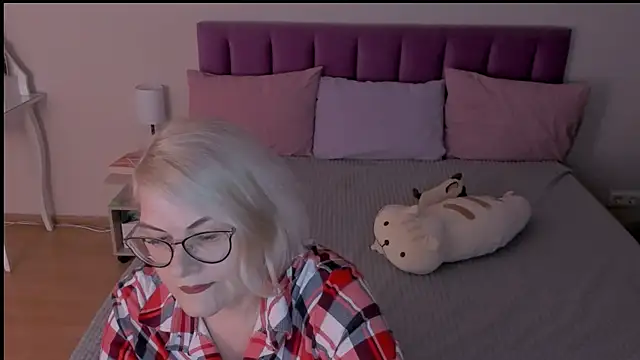 sabrinamacmarren online show from March 2025 04:54:01 PM