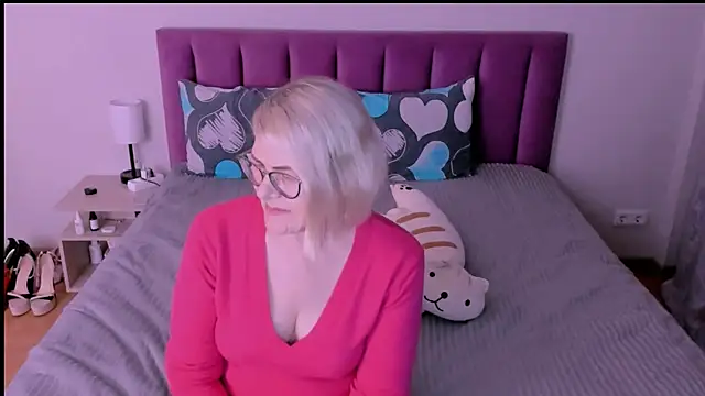 sabrinamacmarren online show from September 2025 08:19:01 PM