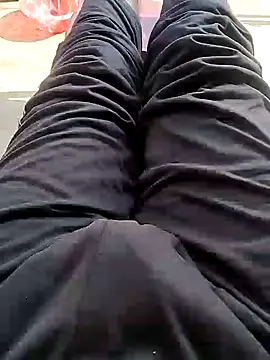 Snapshot of bigh96dik chatting on December 2024 07:39:01 AM bigh96dik online show from December 2024 07:39:01 AM