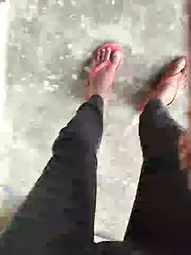 Snapshot of bigh96dik chatting on December 2024 08:04:02 AM bigh96dik online show from December 2024 08:04:02 AM