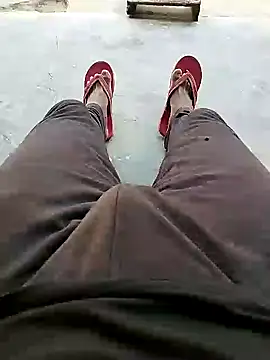 Snapshot of bigh96dik chatting on January 2025 09:28:02 AM bigh96dik online show from January 2025 09:28:02 AM