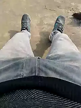 Snapshot of bigh96dik chatting on January 2025 07:19:02 AM bigh96dik online show from January 2025 07:19:02 AM