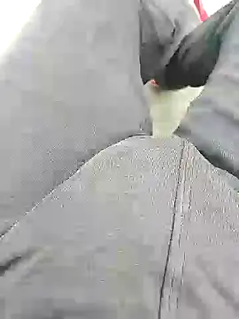 Snapshot of bigh96dik chatting on January 2025 05:00:02 AM bigh96dik online show from January 2025 05:00:02 AM