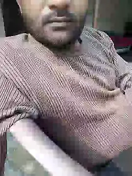 Snapshot of bigh96dik chatting on January 2025 07:39:02 AM bigh96dik online show from January 2025 07:39:02 AM