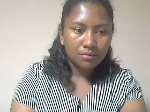 cutybigass online show from April 2026 06:16:01 PM