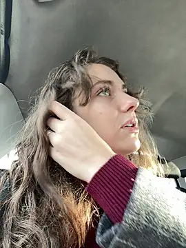 MariiD online show from December 2025 10:54:02 AM