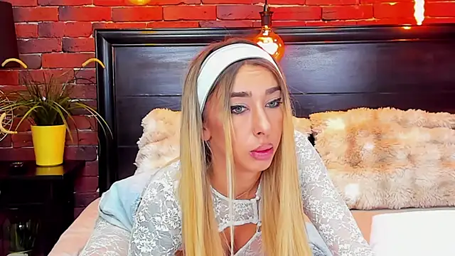 ChristynaRoss online show from January 2026 08:23:01 PM