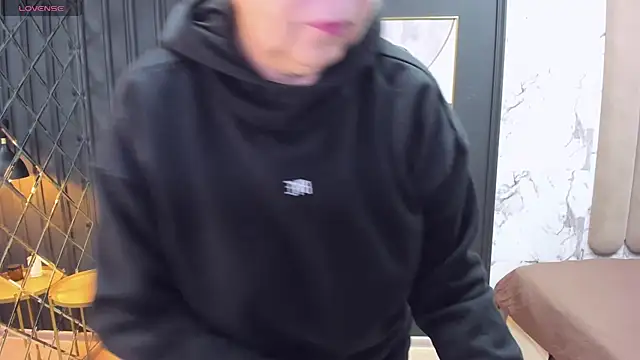 LindaPassionate online show from February 2025 05:24:02 AM