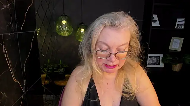 NataliMellow online show from November 2025 01:14:02 PM