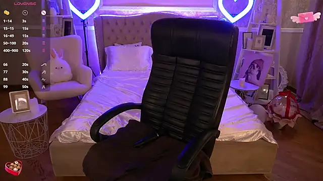 FoxyShy online show from March 2025 12:44:01 PM