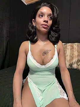 Rakiyahcharms online show from April 2026 06:36:01 AM